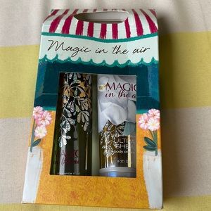 Vintage RARE Bath & Body works NWT Magic in the Air set of two